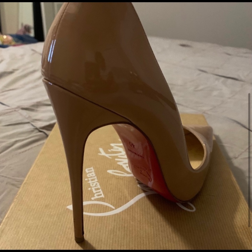 Nude So Kate Christian Louboutin